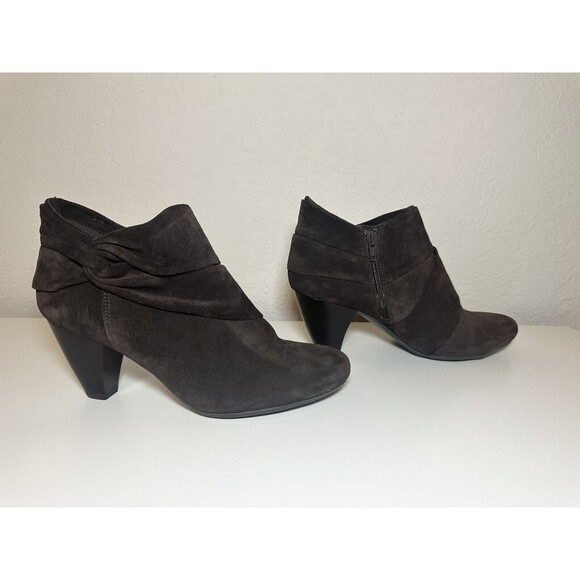 VANELi Brown Suede Chunky Heel Ankle Booties Women's SIZE 9.5 - Picture 3 of 8